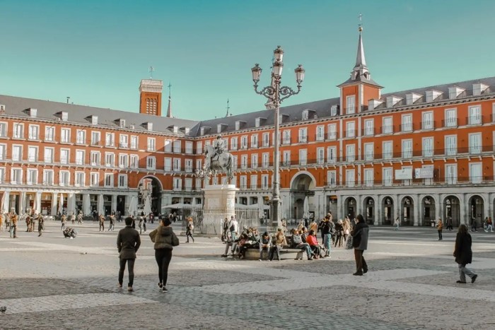 Giới Thiệu Madrid City Tourist